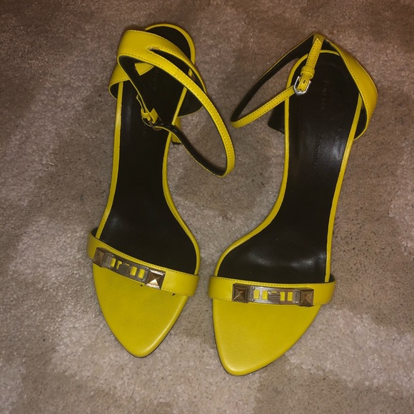 Proenza Schouler Shoes - Proenza schouler yellow sandals size 40